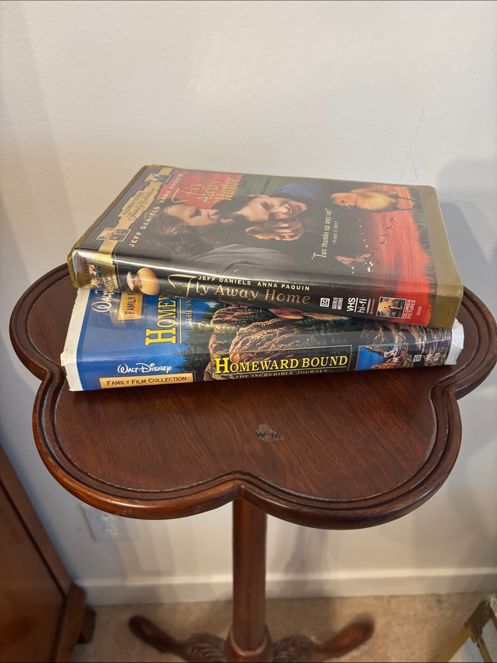 VHS tapes Homeward Bound, Fly Away Home